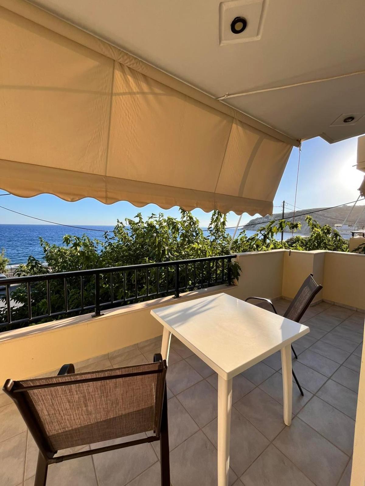 Eirini Apts On The Beach Psari Forada Zewnętrze zdjęcie